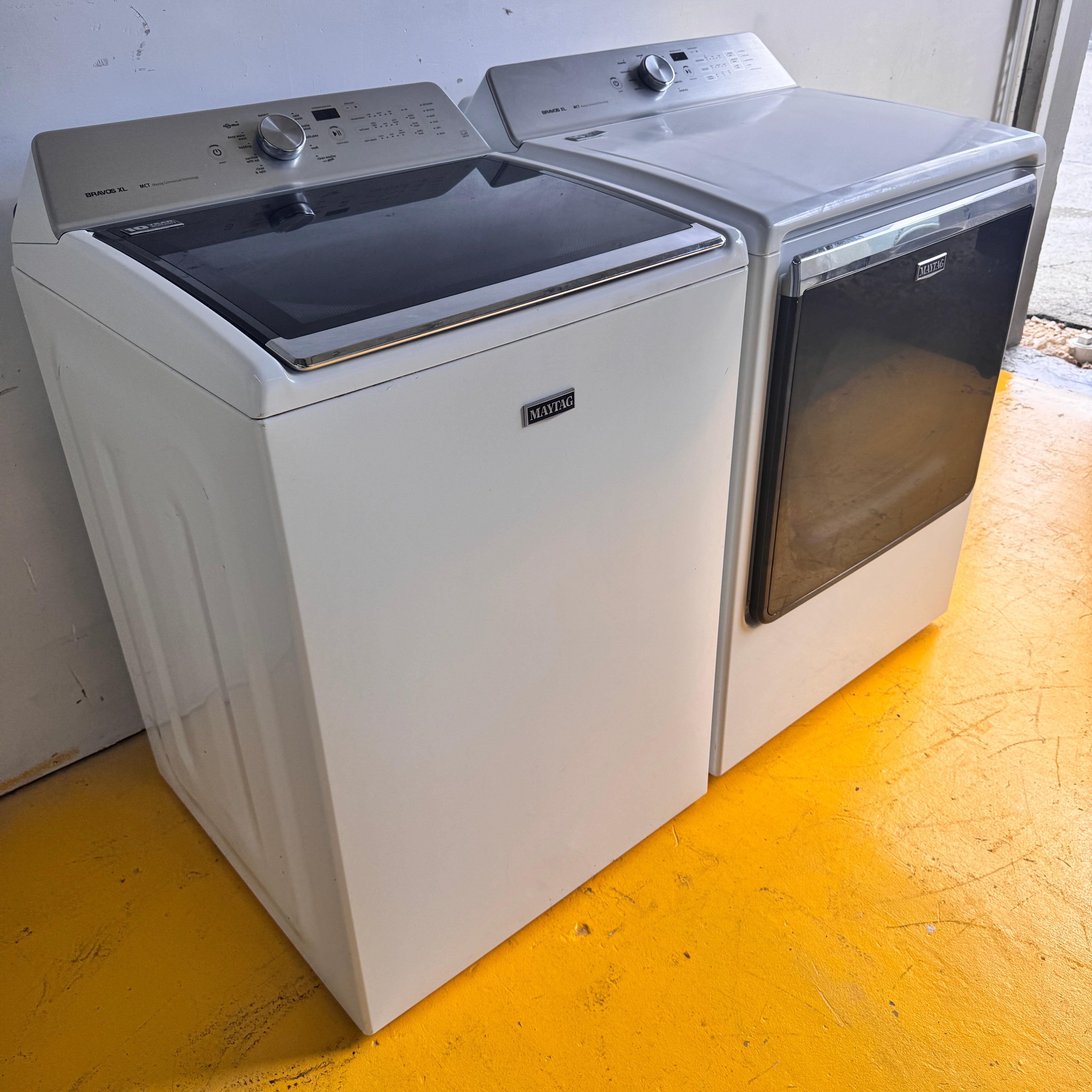 Maytag Bravos Washer and Dryer XL Maytag Bravos Washer and Dryer XL